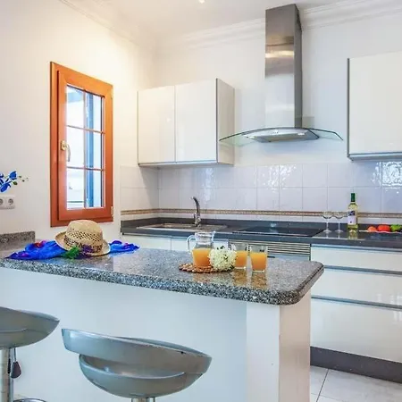 Puerto Del Carmen Sleeps 6 Pool Air Con Wifi